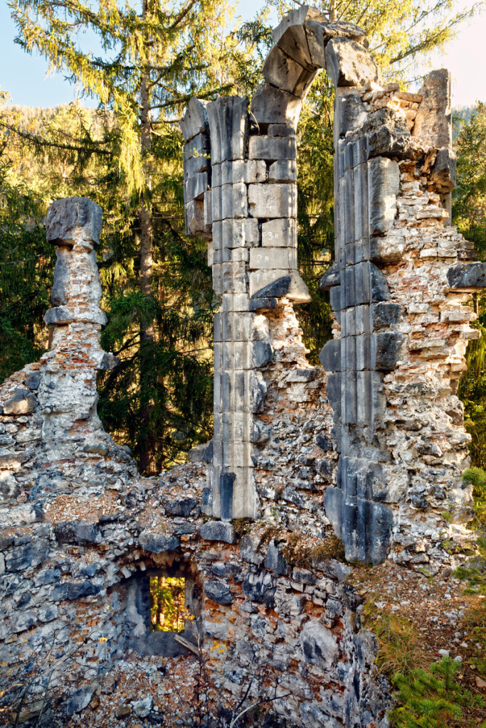 Ruine Sigmundsburg gotischer Bogen - helmutziller.com